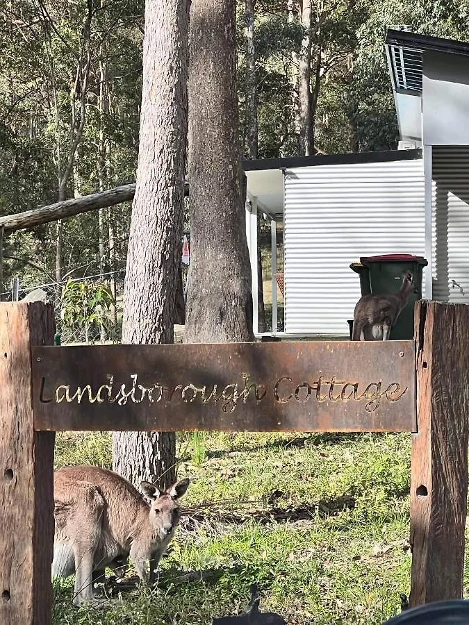 Rural Self Contained 3 Bedroom Cottage On Acreage, Landsborough Holiday home